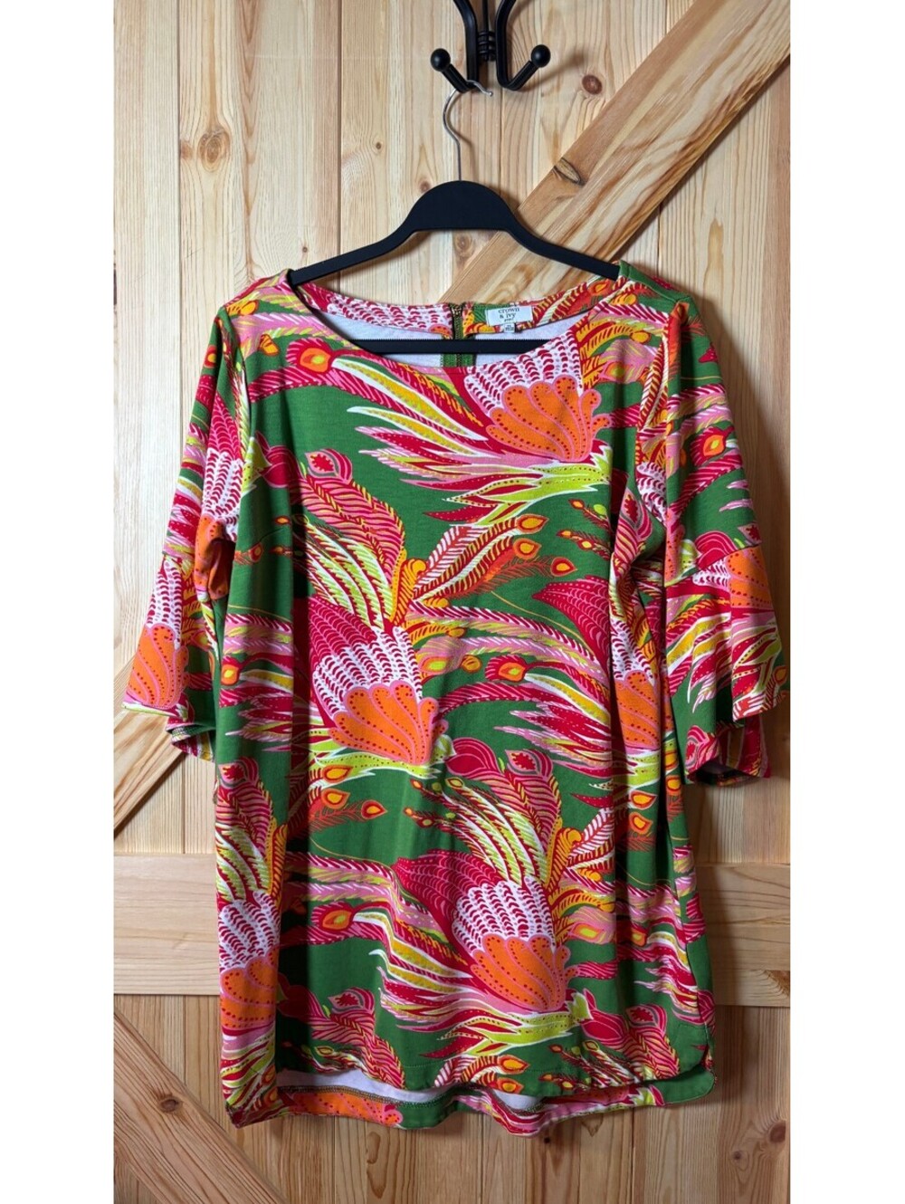 Crown & Ivy Petite Floral Print Dress with Bell Sleeves Size Petite Large